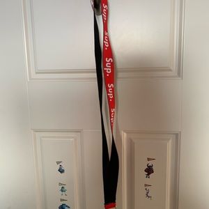 Sup. Stretchy lanyard